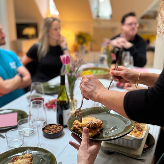 convivalité table du marketing
